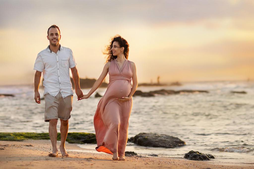 צילומי הריון בחוף הים